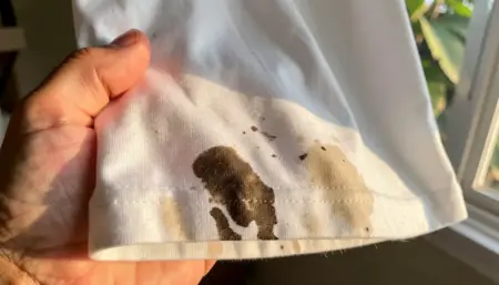 COMO TIRAR MANCHA DE BASE EM ROUPA BRANCA (Passo a Passo) COMO TIRAR MANCHA DE BASE EM ROUPA BRANCA (Passo a Passo)